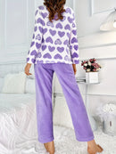 [Leve 2 Pague 1] Pijama Feminino Refúgio Quente (Aconchego total no frio) + BRINDE: 1 Pantufa Nuvem Antiaderente